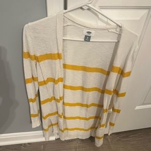 White and yellow sweater
